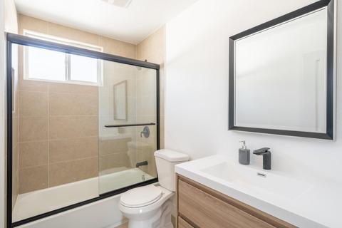 Photo of "#1395-B: Full Bedroom B" home