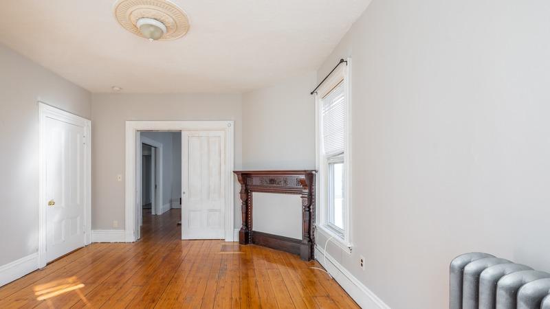 Photo of "#1643-B: Queen Bedroom B" home