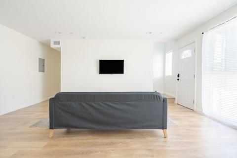 Photo of "#1394-B: Queen Bedroom B" home